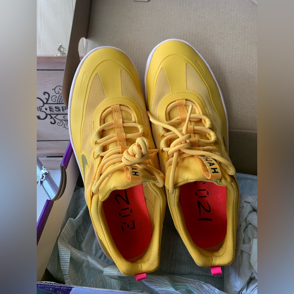 Nike SB yellow Nyjah Huston’s 7.5